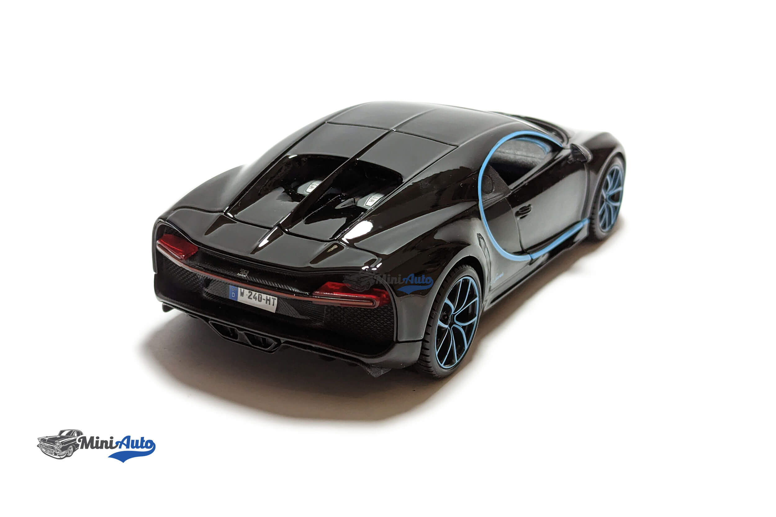Bugatti Chiron World Record Car #42 J.-P. Montoya - Black - MiniAuto